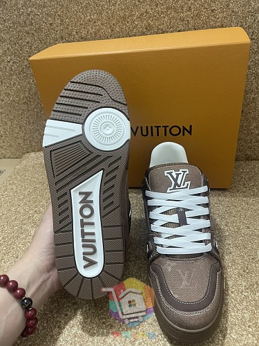 Sneaker Louis Vuitton LV Trainer 27