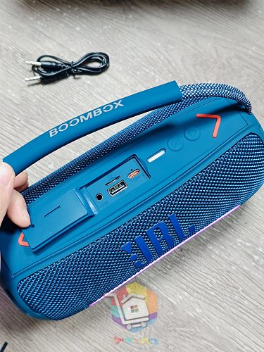 רמקול JBL Boombox עם תאורה, ארבעה גוונים 1