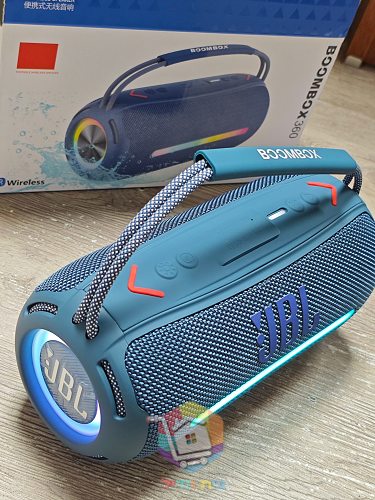 רמקול JBL Boombox עם תאורה, ארבעה גוונים 2