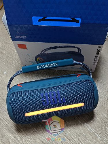 רמקול JBL Boombox עם תאורה, ארבעה גוונים 3