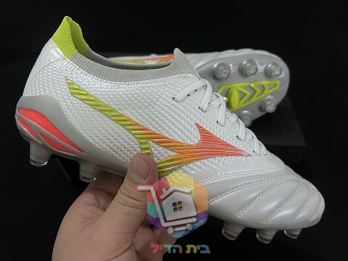 Mizuno Morelia Neo Fußballschuhe in Weiß und Schwarz 5