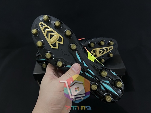 Mizuno Morelia Neo Fußballschuhe in Weiß und Schwarz 10