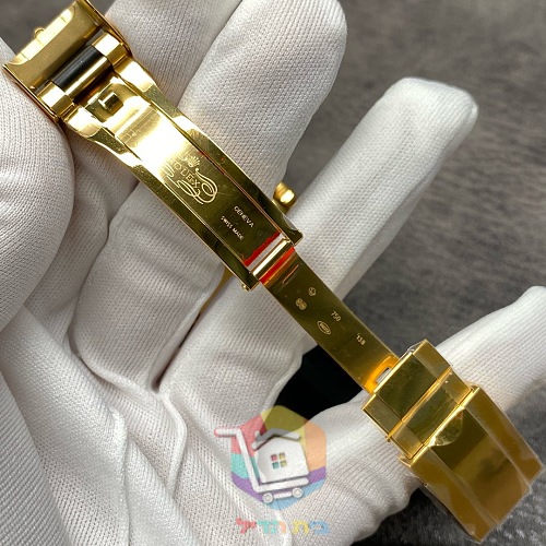Rolex Daytona Uhr in Goldton mit Kautschukarmband, 40 mm 2