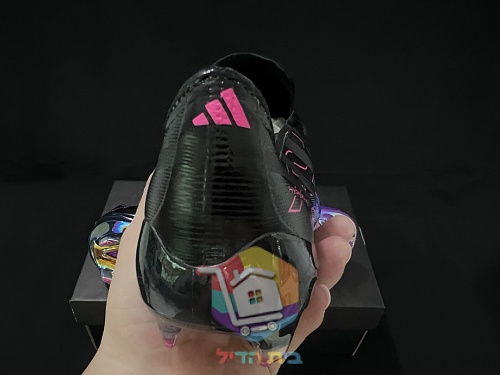 adidas Fußballschuhe in Schwarz mit schillerndem Finish 2