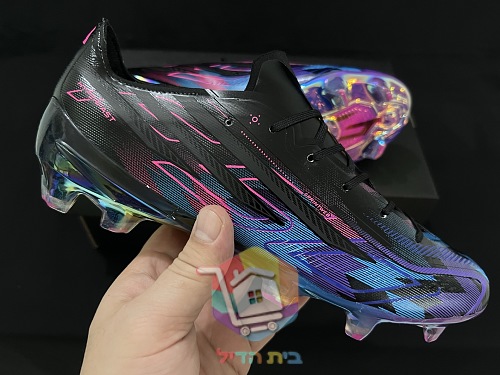 adidas Fußballschuhe in Schwarz mit schillerndem Finish 6
