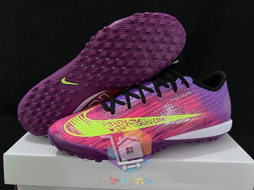 Nike Mercurial Fußballschuhe in Pink und Lila 15