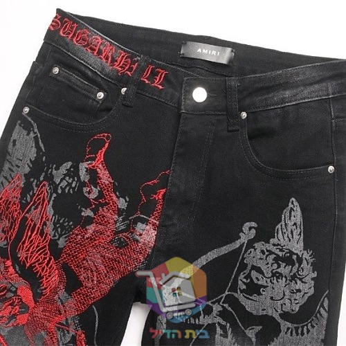 Jeans AMIRI mit Cherub-Print und roter Stickerei 14
