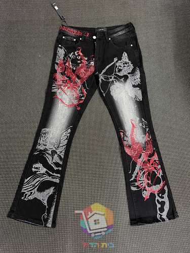 Jeans AMIRI mit Cherub-Print und roter Stickerei 18