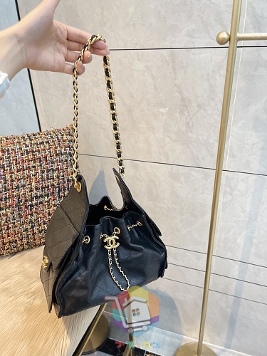 תיק Chanel 25 Small מעור מרופד עם שרוך שרשרת ותליון לוגו, שחור, תמונה 2