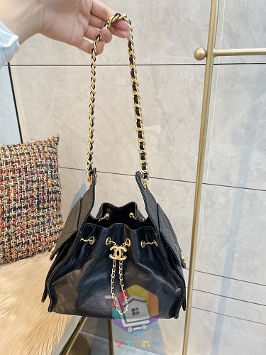 תיק Chanel 25 Small מעור מרופד עם שרוך שרשרת ותליון לוגו, שחור, תמונה 15