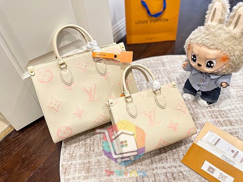 תיק Louis Vuitton OnTheGo מעור מוטבע בשני גוונים, ורוד או שמנת, 18, 25 או 35 ס"מ, תמונה 8
