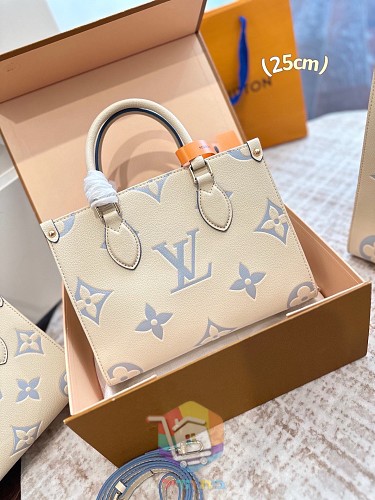 תיק Louis Vuitton OnTheGo מעור מוטבע בשני גוונים, ורוד או שמנת, 18, 25 או 35 ס"מ, תמונה 12