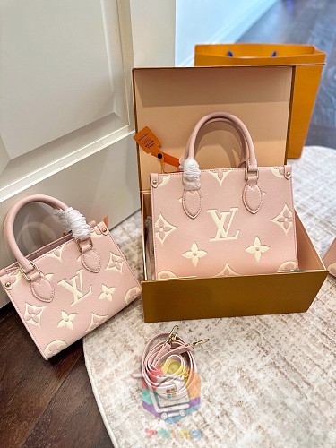 תיק Louis Vuitton OnTheGo מעור מוטבע בשני גוונים, ורוד או שמנת, 18, 25 או 35 ס"מ, תמונה 21
