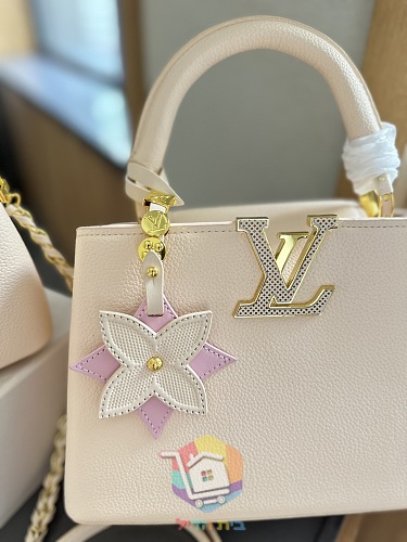 תיק Louis Vuitton Capucines עם תליון פרח ושרשרת, Mini או BB, חמישה צבעים, תמונה 3