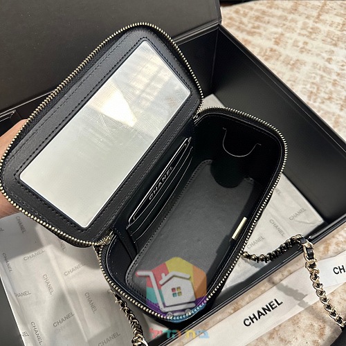תיק Chanel Vanity Case קטן עם ידית ושרשרת, בשישה גוונים, תמונה 2