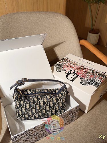 Schultertasche Dior mit Monogramm in Blau 13