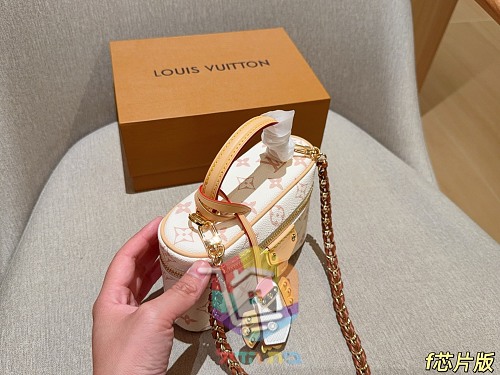 Mini-Satteltasche Louis Vuitton im klassischen Monogram 3