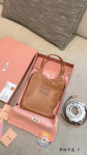 Miu Miu Tasche aus Kalbsleder in Karamell 9