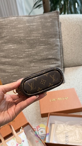 Louis Vuitton Taschen mit Monogramm, zwei Modelle 14
