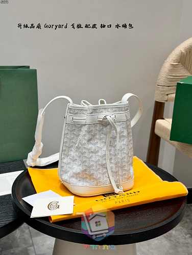 Goyard Beuteltasche mit Chevron-Print und Kordelzug 5