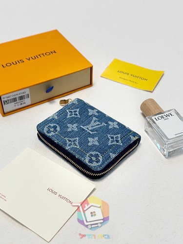 ארנק Louis Vuitton עם דובדבנים בשני גוונים 11