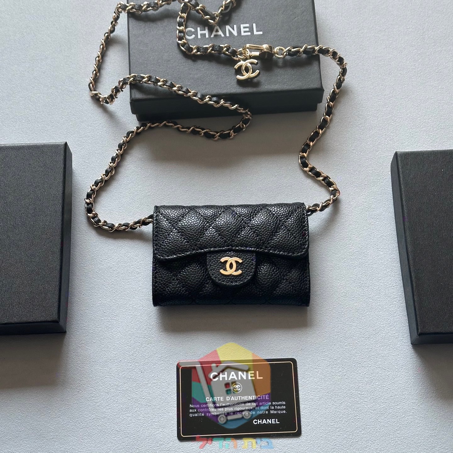ארנק Chanel מעור גרעיני בארבעה גוונים