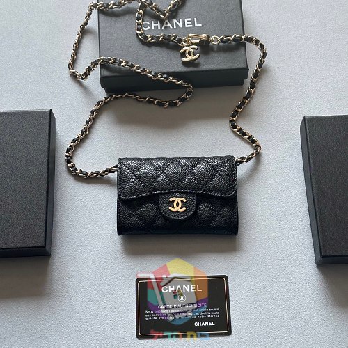ארנק Chanel מעור גרעיני בארבעה גוונים 5