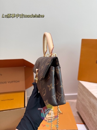 תיק Louis Vuitton Madeleine בשני גוונים 21