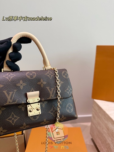 תיק Louis Vuitton Madeleine בשני גוונים 22