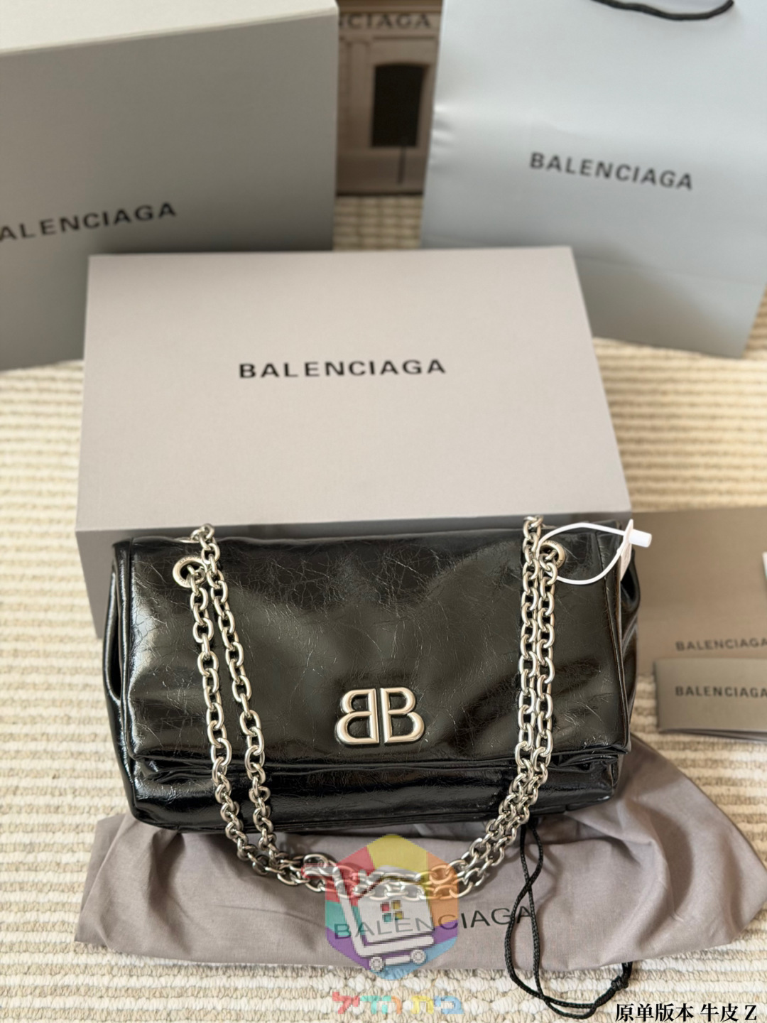 תיק Balenciaga Monaco מעור מבריק בארבעה גוונים