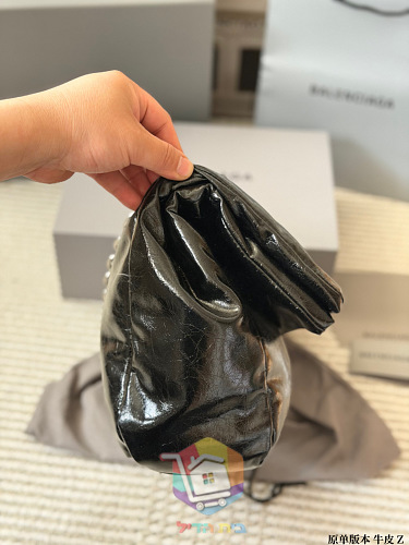 תיק Balenciaga Monaco מעור מבריק בארבעה גוונים 3