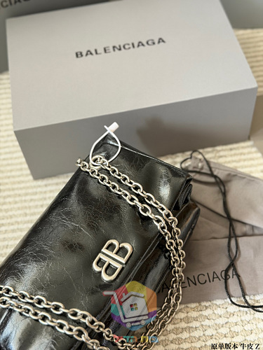 תיק Balenciaga Monaco מעור מבריק בארבעה גוונים 5