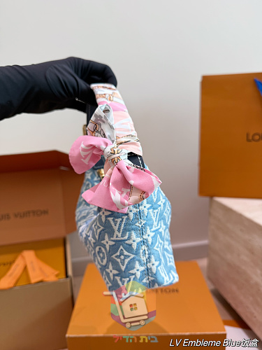 Tasche Louis Vuitton in Halbmondform mit Reißverschluss 7