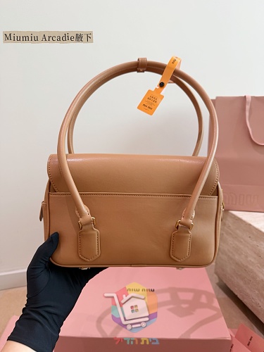 Schultertasche Miu Miu aus Leder mit Überschlag 7