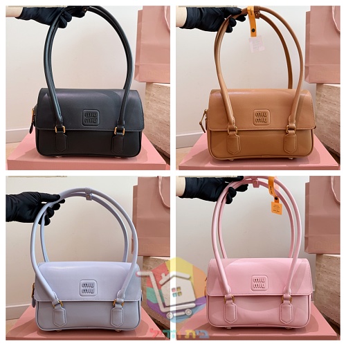 Schultertasche Miu Miu aus Leder mit Überschlag 15