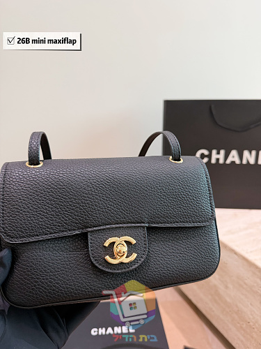 Mini-Tasche Chanel mit Überschlag und CC-Logo 6