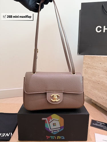 Mini-Tasche Chanel mit Überschlag und CC-Logo 16