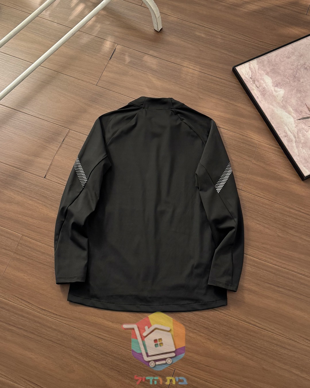 מעיל ספורט lululemon עם רוכסן וסמל בחזה, ארבעה גוונים
