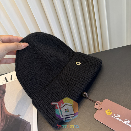 כובע גרב Chanel בשבעה גוונים 10