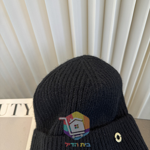 כובע גרב Chanel בשבעה גוונים 12