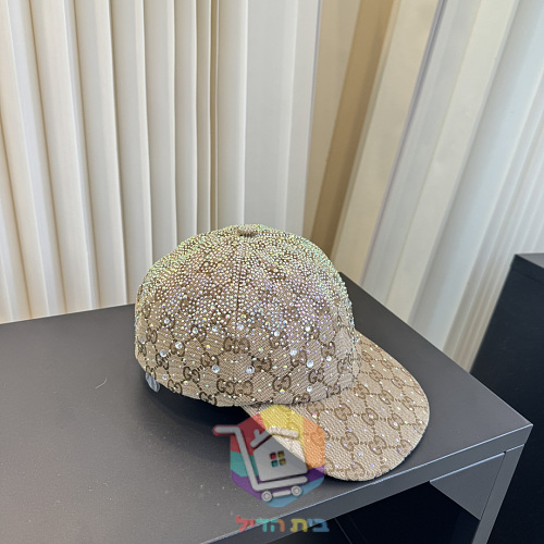 כובע מצחייה Gucci משובץ אבנים בשני גוונים 5