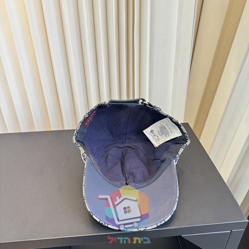 כובע מצחייה Gucci משובץ אבנים בשני גוונים 8