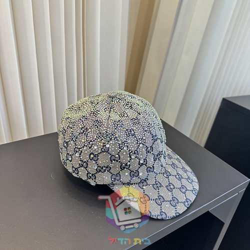 כובע מצחייה Gucci משובץ אבנים בשני גוונים 12