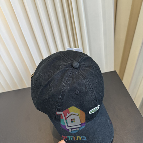 כובע מצחייה Lacoste בשלושה גוונים 18