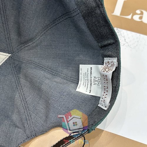 כובע מצחייה Brunello Cucinelli מזמש בשמונה גוונים 36