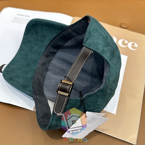 כובע מצחייה Brunello Cucinelli מזמש בשמונה גוונים 37