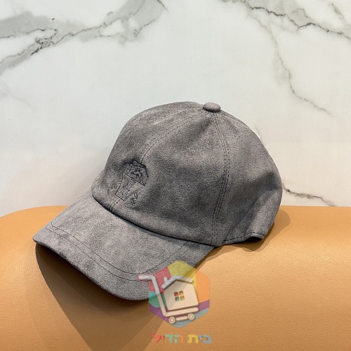 כובע מצחייה Brunello Cucinelli מזמש בשמונה גוונים 40