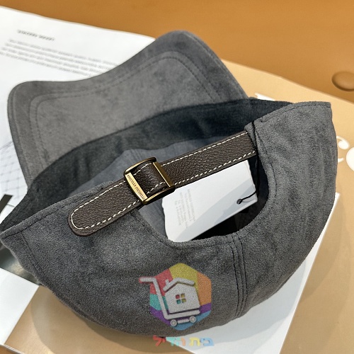 כובע מצחייה Brunello Cucinelli מזמש בשמונה גוונים 45