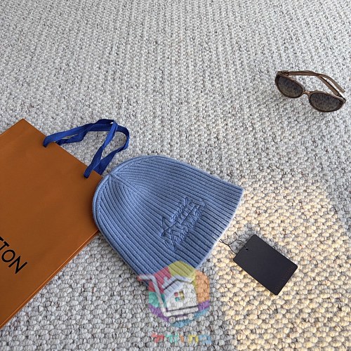 כובע גרב Louis Vuitton בארבעה גוונים 11
