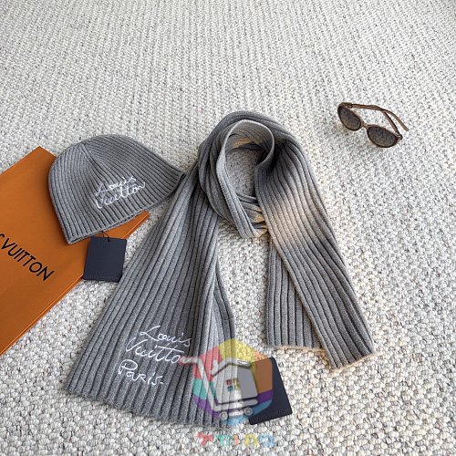 כובע גרב Louis Vuitton בארבעה גוונים 34